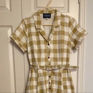 Vintage style dress with pockets.